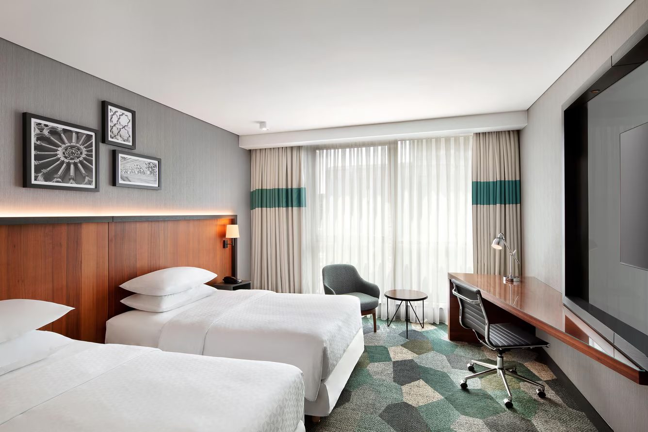 Twin Deluxe guestroom